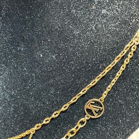 Louis Vuitton Double stranded Gold Tone Chain with Charms. Comes with a COA - Picture 5 of 9
